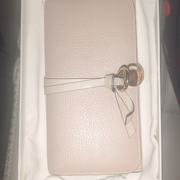 Chloé Luxury Pebbled Leather Wallet – Soft Pink, Like New Retail $675. - Picture 3 of 11